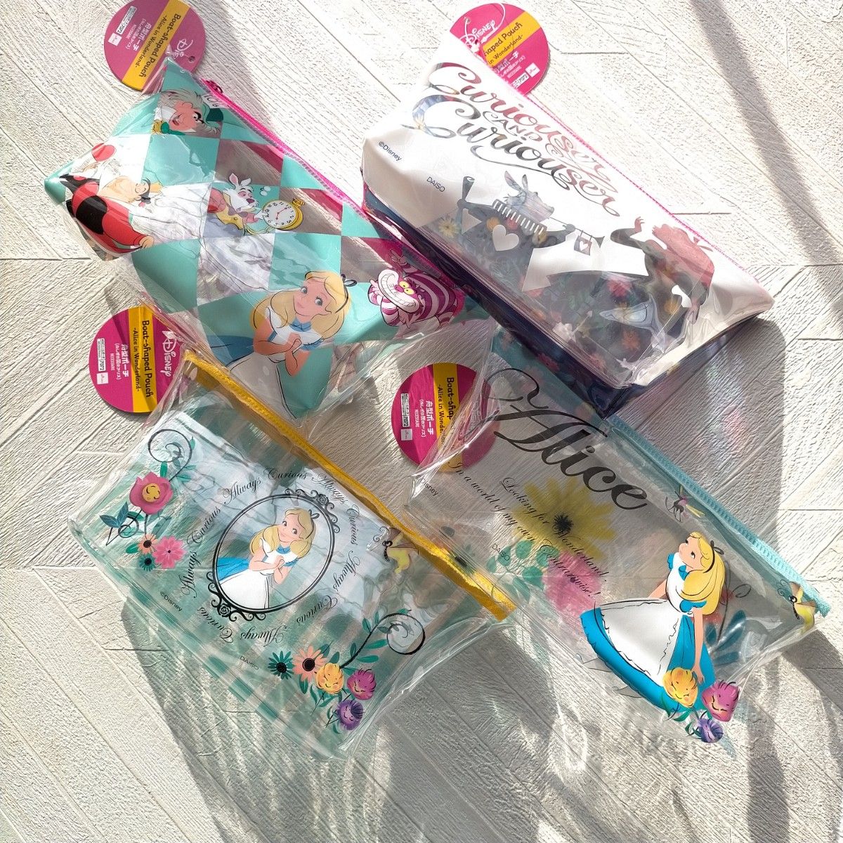 マチ付ビニールポーチ ドナルド＆フレンズ ＤＣ８ - 100均 通販 ダイソーネットストア 公式