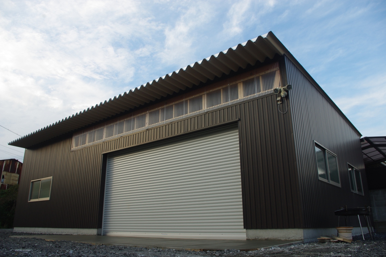 倉庫、トタン、トタン屋根、サビ、屋外、農地の写真素材70227033- PIXTA