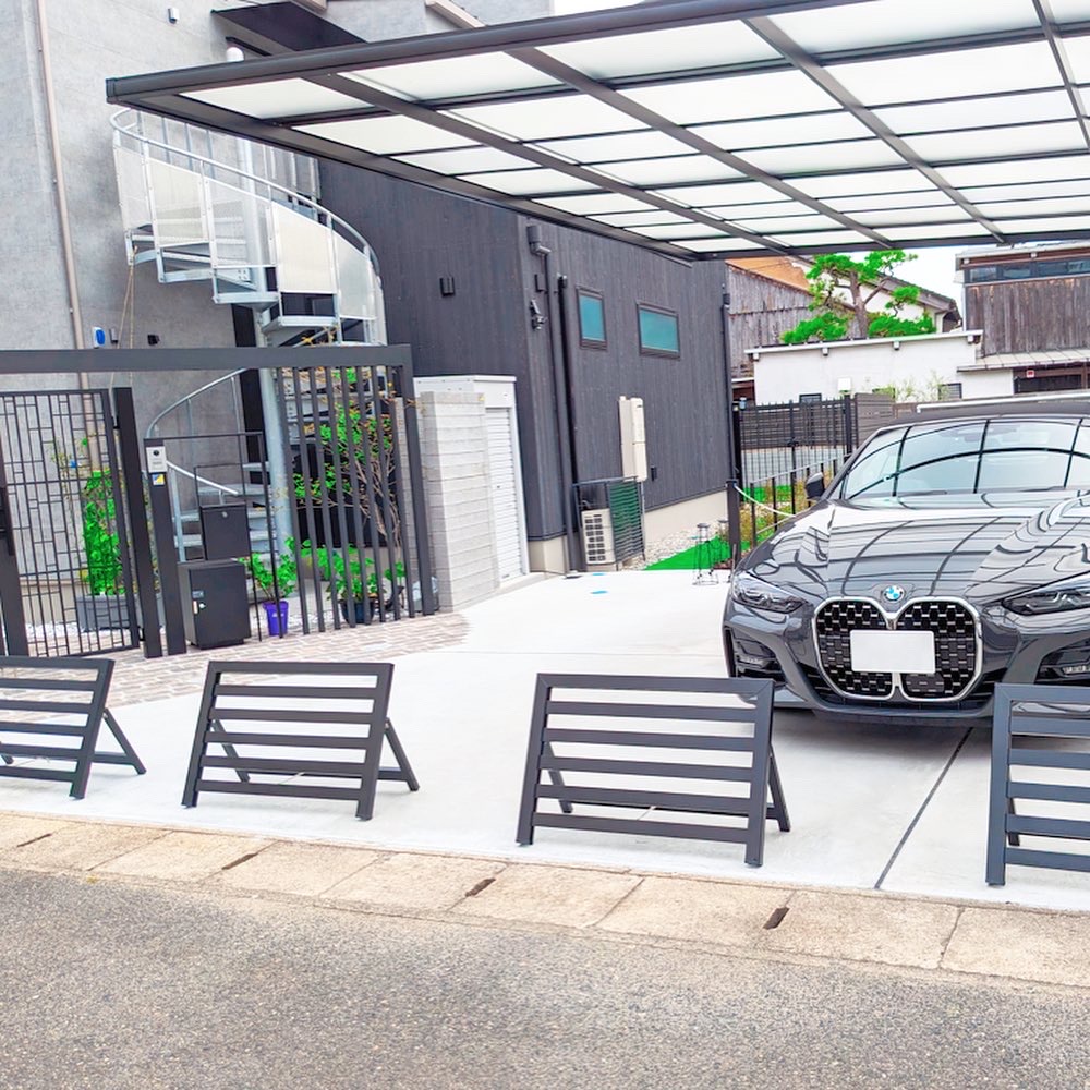 車止めおしゃれポールの置くだけDIYの手軽さと注意点 - エクステリアのある暮らしブログ