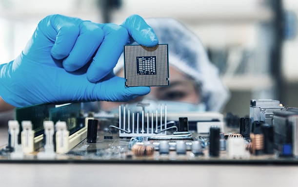 IT業界にも大きな影響!?コンピュータに使われる「半導体」とは - さいたまIT・WEB専門学校