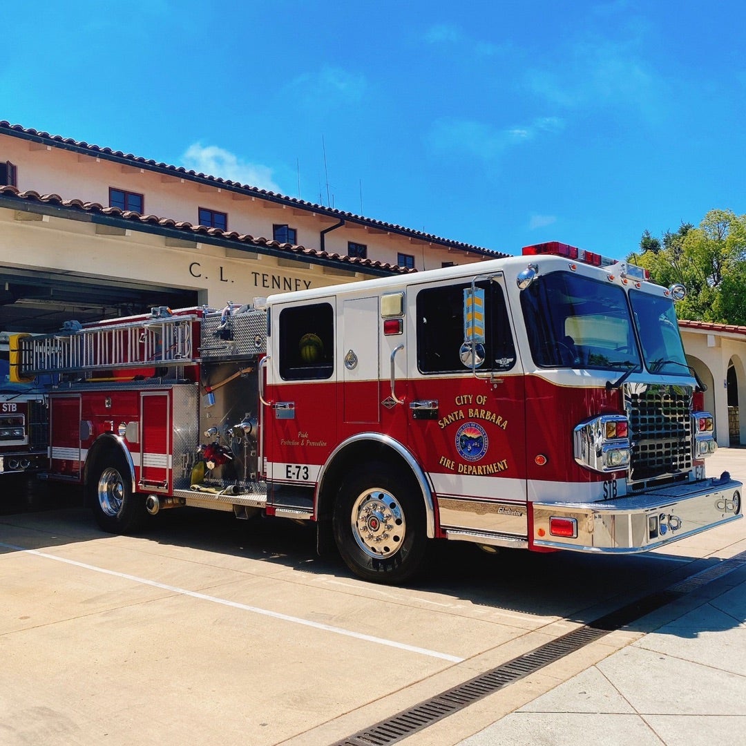 Amazonイクソ アメリカ 消防車 ミニカー 1 43 シーグレープ Seagrave ニューヨーク 消防団 USA 2003並行輸入品ミニカー・ダイキャストカーホビ