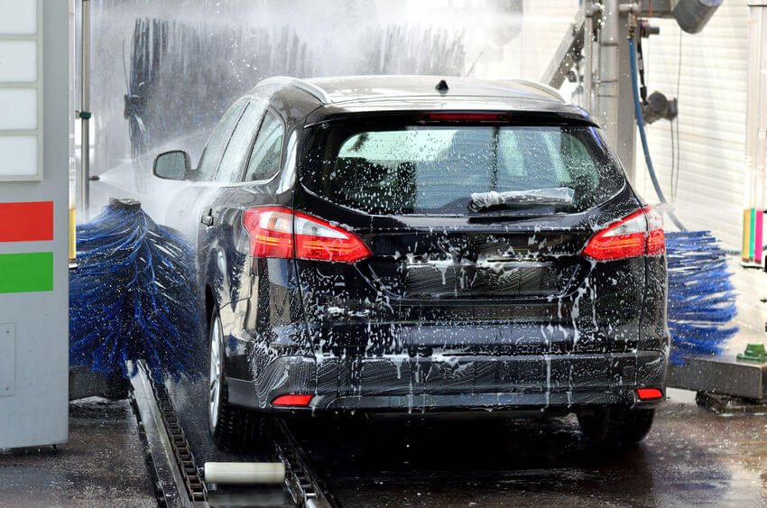 プロが教える手洗い洗車のやり方！自宅で洗車する時の方法やコツを写真付きで徹底解説！Speciale MAGプロが教える洗車 とカーケアの専門メディア