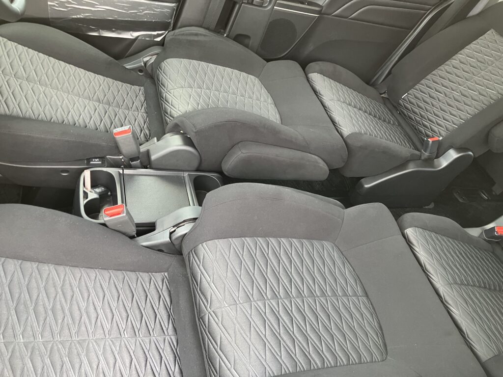 三菱・デリカミニ、車中泊の実力は？ 寝方・遊び方をアウトドアコーディネーター森風美さんがチェック！ - SOTOBIRA