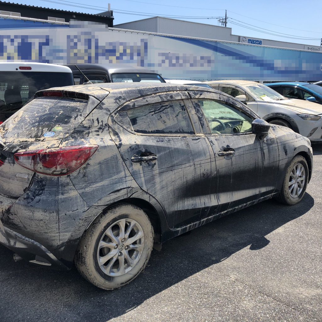 自動車保険, 保険, 大雨, 雨, 浸水, 水害, 風雨, 洪水, 冠水, 豪雨, 増水, 水, 集のイラスト素材71652313- PIXTA