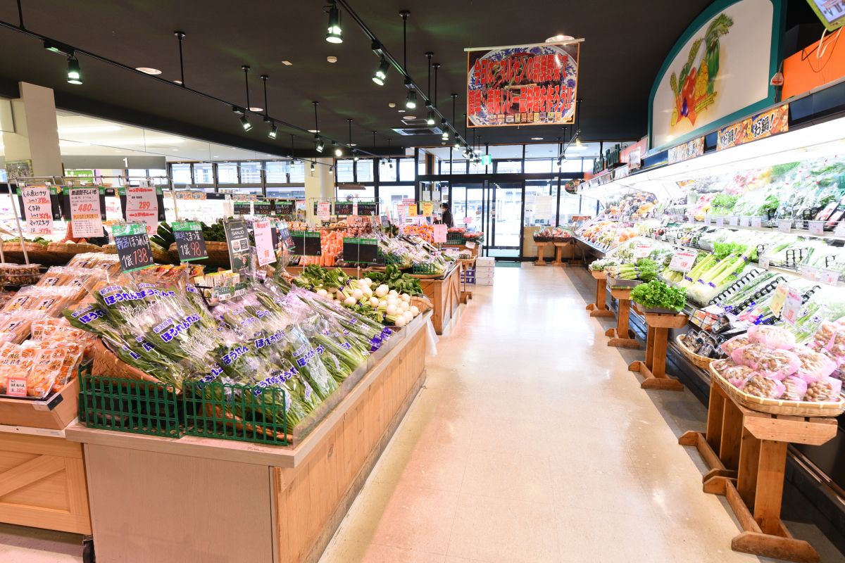 スーパーの売り場の配列には法則がある！新卒就活と販売の資格