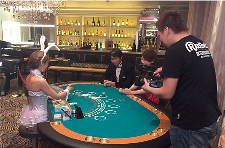 大阪難波 カジノ&バニーBAR Jack&Queen