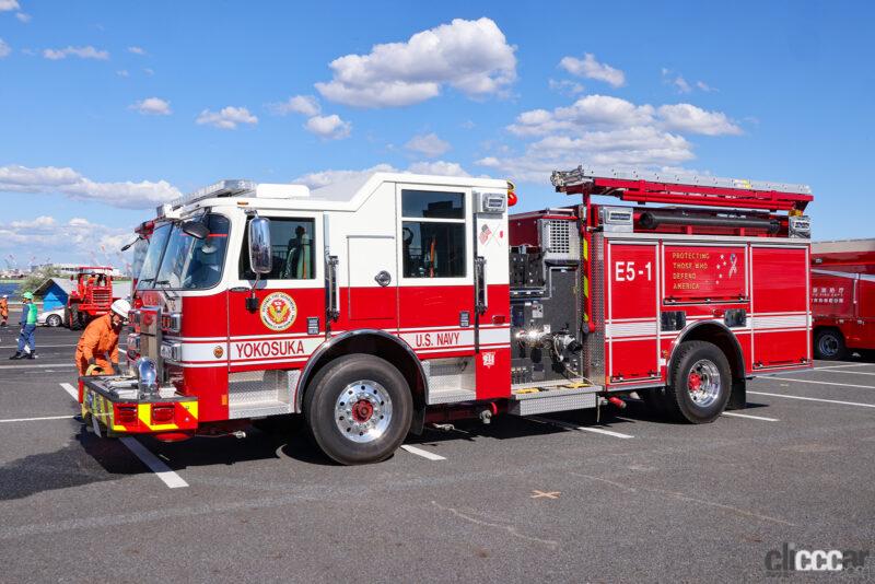 アメリカ ロサンゼルスの消防車 はしご車 消防士は、かっこいいチャンネル登録をお願い致します。いいねボタンも押して下さると励みになります。ありがとうございます。 - YouTube