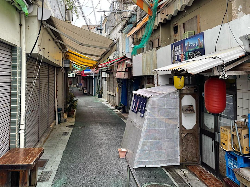 日本最繁华的街，藏着最大的贫民窟