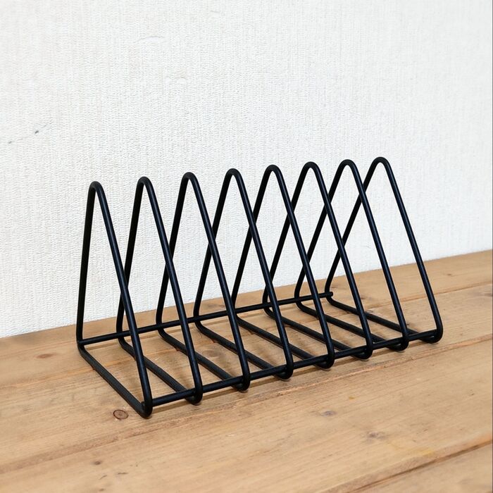 メッシュブックスタンド」ダイソーのブックエンド元ダイソー店員が書いてます