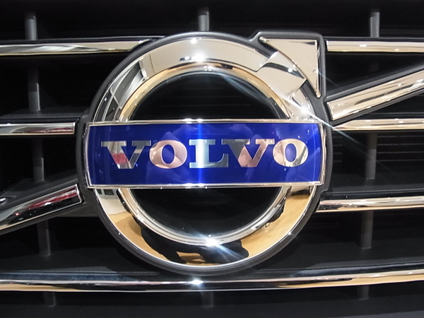 ボルボ ＸＣ６０ アルティメット Ｂ５ ＡＷＤ ４ＷＤ ブロンドレザー パノラマガラスサンルーフ Ｇｏｏｇｌｅマップ 398.0万円令和5年 2023年千葉県 中古車 - 価格.com