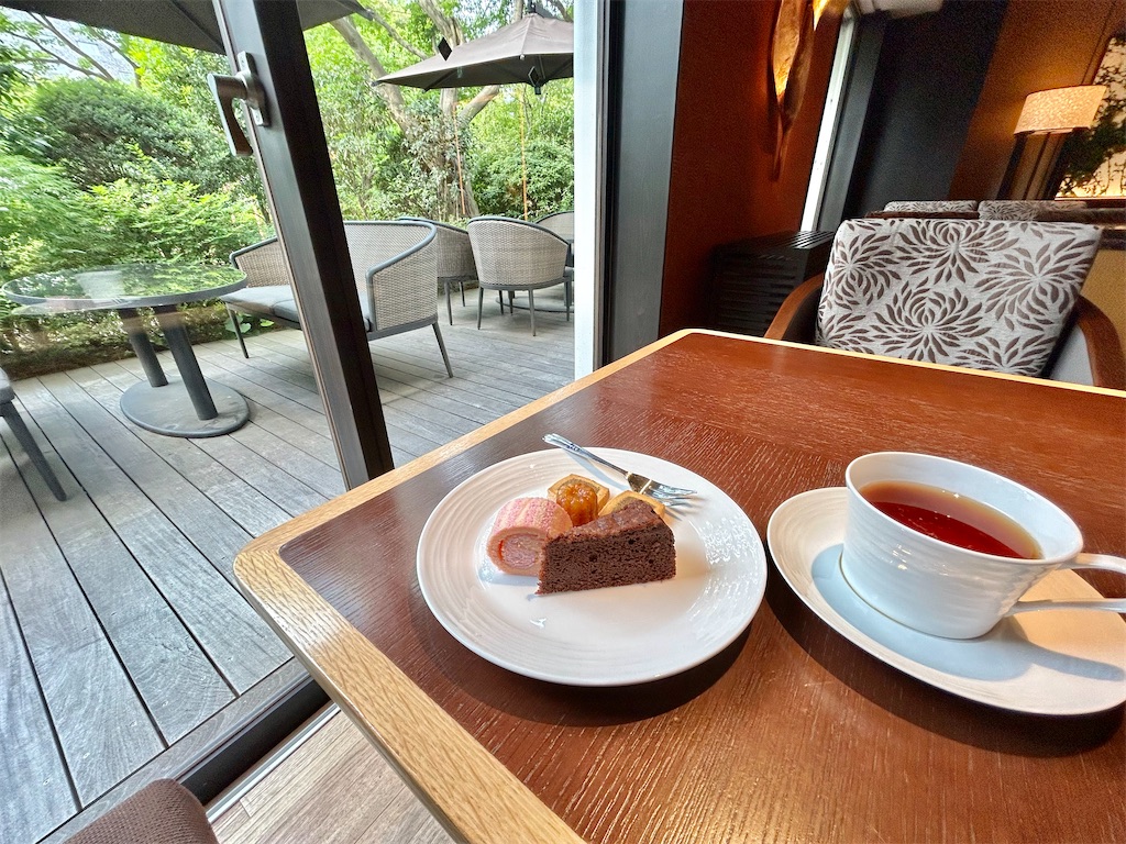 ノマドlogホテルのラウンジで働くの快適すぎる。グランドプリンスホテル新高輪 ラウンジもみじ 品川チャーミングなおばあちゃんになりたい