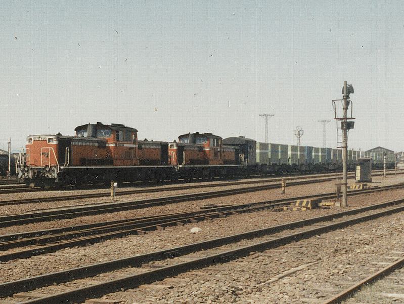 貨物列車ネタ２１ 重たい列車・長い列車その２ 碓氷峠 : 懐かしい駅の風景～線路配線図とともに