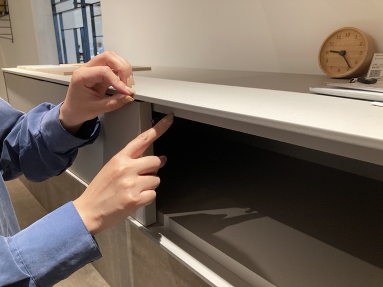 ピッタラ グレージュ 壁面収納 リビングボード カウンター下 ダイニング