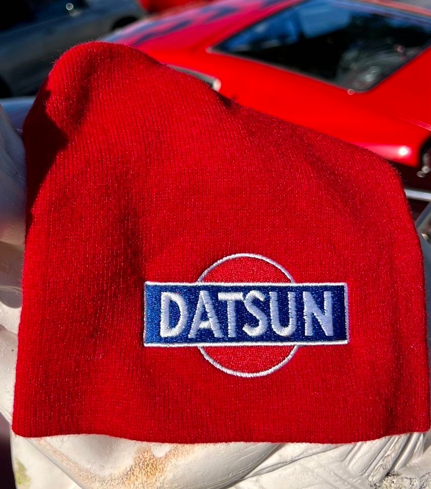 楽天市場 ダットサン Datsun ステッカー 日産 ニッサン ロゴ 車 おしゃれ かっこいい カーステッカー NISSAN 1971 Datsun240Zメール便OK ＿SC-NS045-GEN : U.S. JUNKYARD