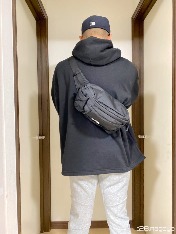 THE NORTH FACE ボディバッグ ブラック THE NORTH FACEのウエストバッグ「スピナ・Spina」収納例
