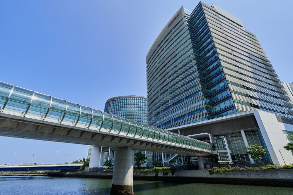 NISSAN GLOBAL HEADQUARTERS 日産グローバル本社 日産自動車の空間表現 新建築臨時増刊 - 古本買取販売 ハモニカ古書店 建築美術 写真 デザイン 近代文学 大阪府古書籍商組合加盟店