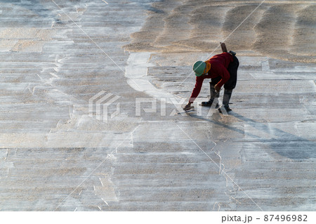 逗子市 Ｈ様邸 職人技、基礎のコンクリート打設 - 株式会社ライブハウス