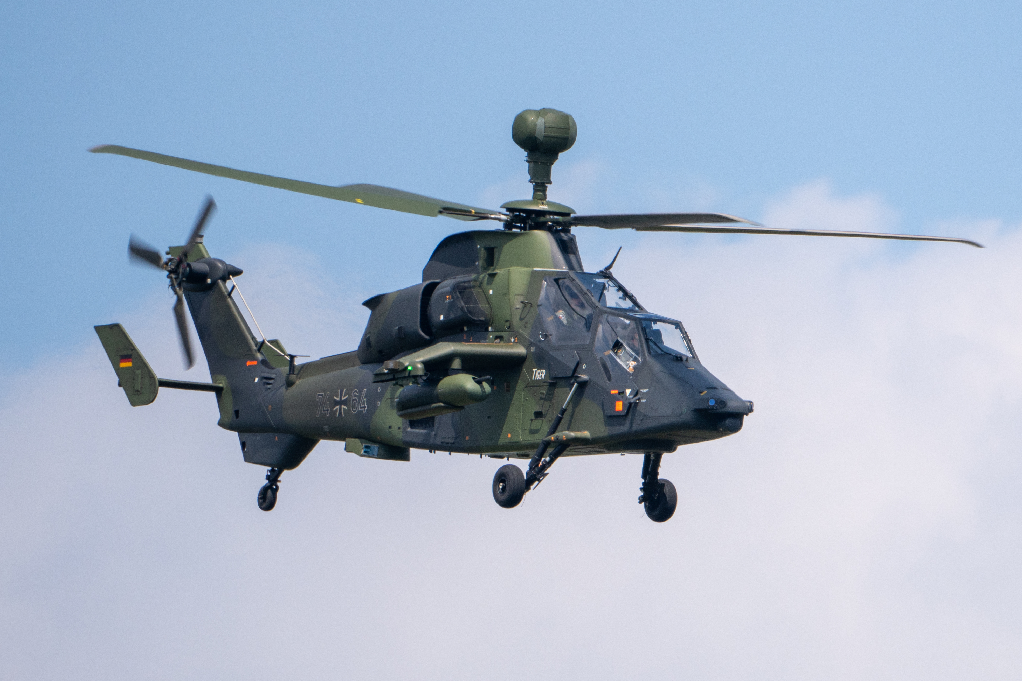 ユーロコプター タイガー EC665 を搭載したベイヌナ級コルベット3Dモデル - TurboSquid 2328188