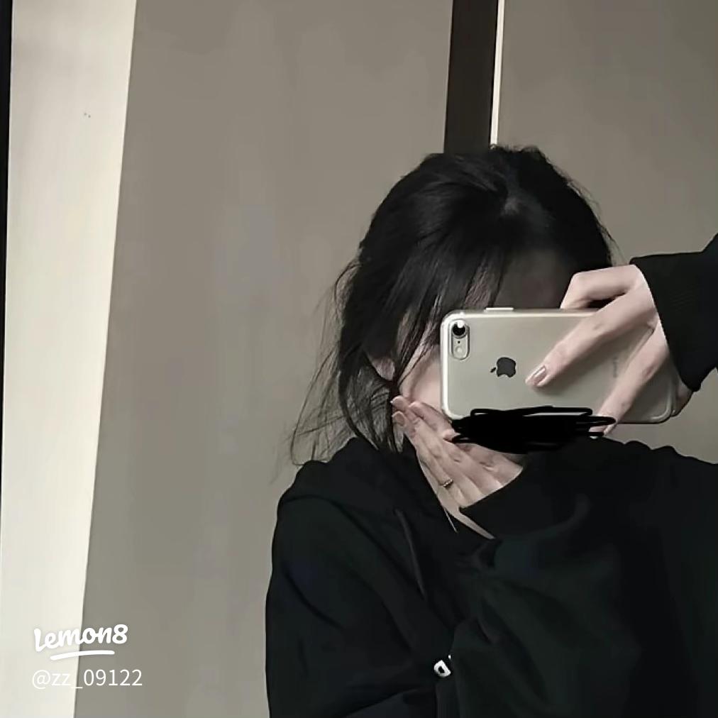 花束で顔を隠している女性のイラスト素材107950855- PIXTA