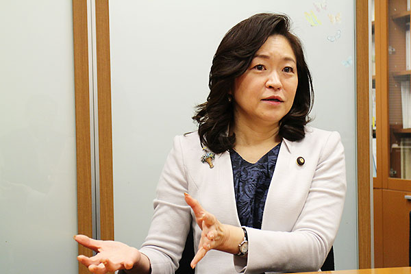 前参議院議員 薬師寺みちよ