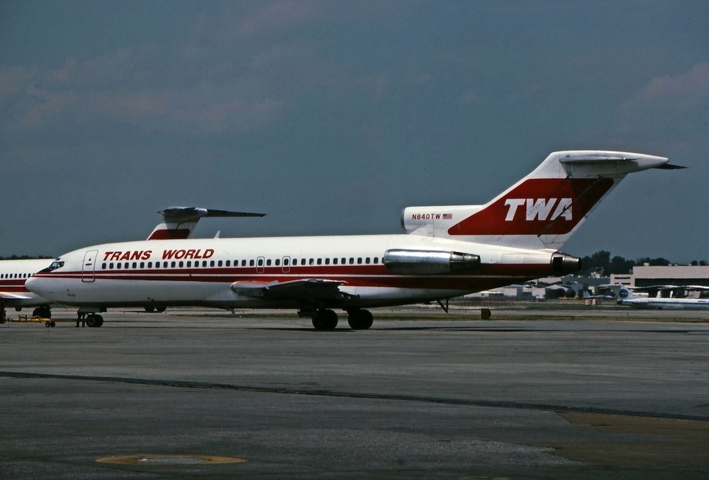 TWA トランス•ワールド航空 707 safety instruction The Lesser-Known 1964 CrashInvolving TWA Flight 800