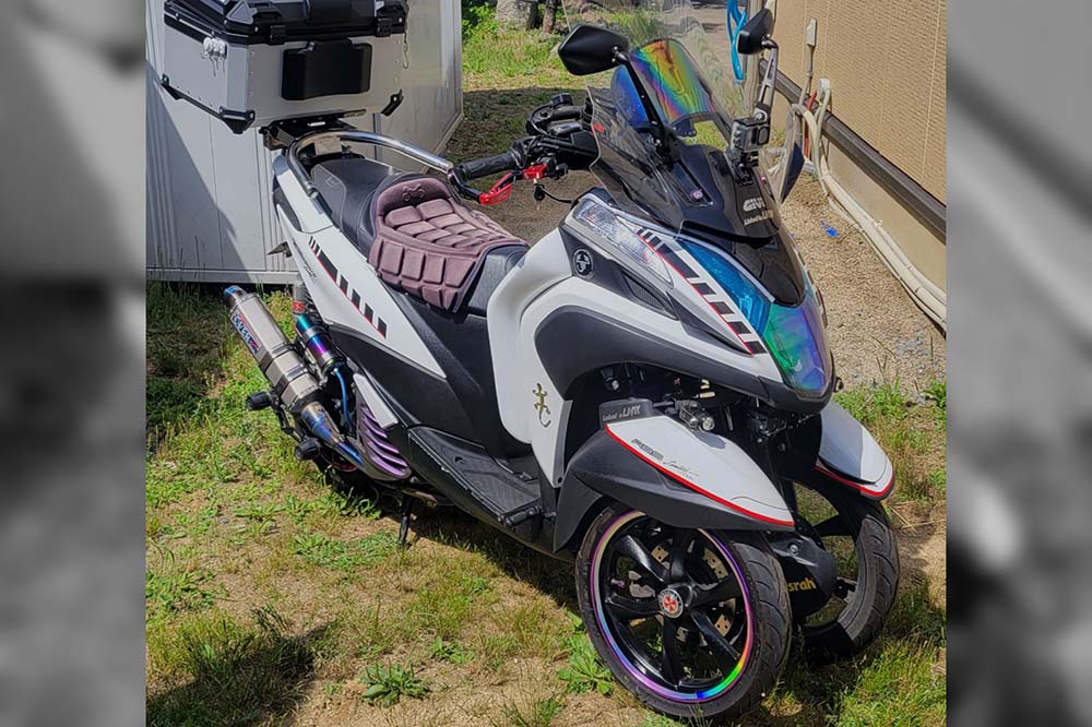 トリシティ本舗トリシティ125 カスタムパーツ専門店