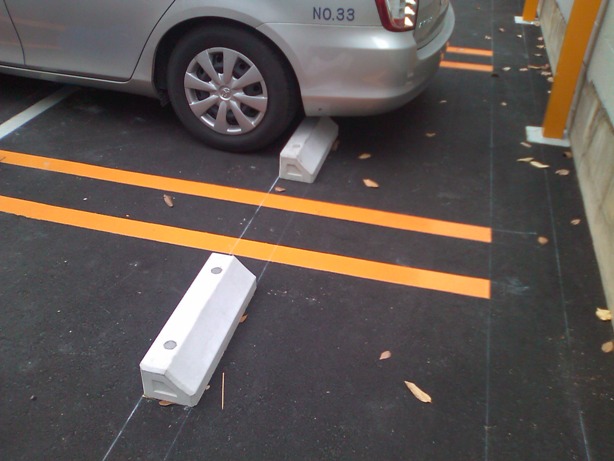 コインパーキングで破損』 ホンダ N-BOX カスタム 2017年モデル のクチコミ掲示板 - 価格.com