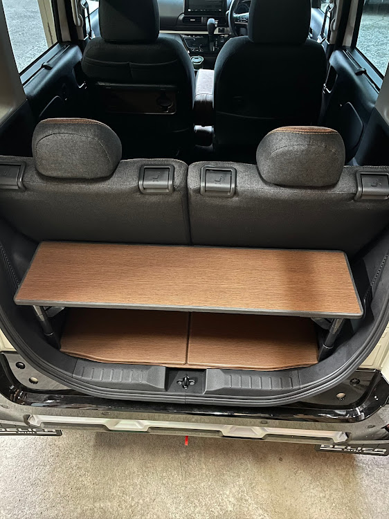 キャンプなど荷台の積載にお困りの方 イレクターパイプで作成の棚