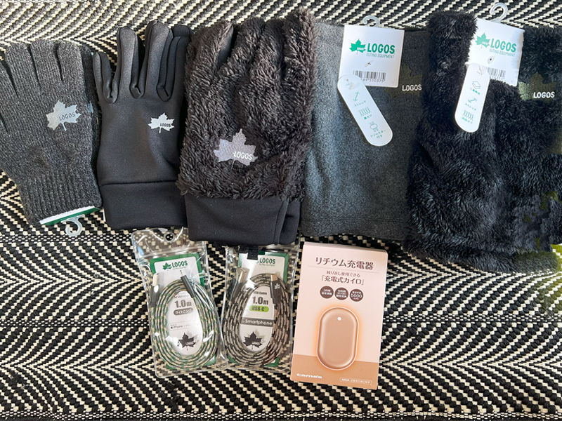 LAWSONでも買える LOGOS防風ボアグローブスマートフォン対応 冬キャンプ対策防寒対策ロゴスキャンプグローブキャンプ手袋アウトドアグローブアウトドア手袋 1115- YouTube