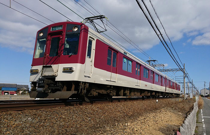 現場の状況まとめ 『ひのとりが止まってる』 近鉄大阪線 名張駅で人身事故 近鉄山田線など遅延2 15近鉄三重 : ニュース速報あれこれ総合