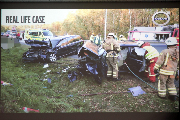 ボルボ V60 平成24年 2012年 岐阜県 事故車 177,894Km 買取事例・相場ソコカラで廃車・事故車高価買取