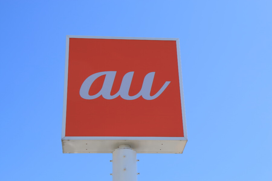 赤と青の謎に迫る、ロゴのはなし株式会社ウエルストーン