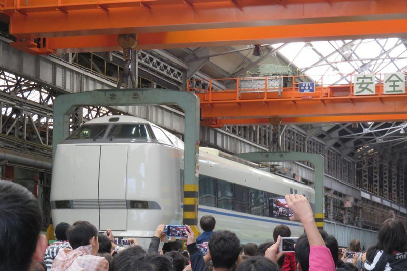 両数や編成長日本で一番長い列車は？ - 鉄道コム