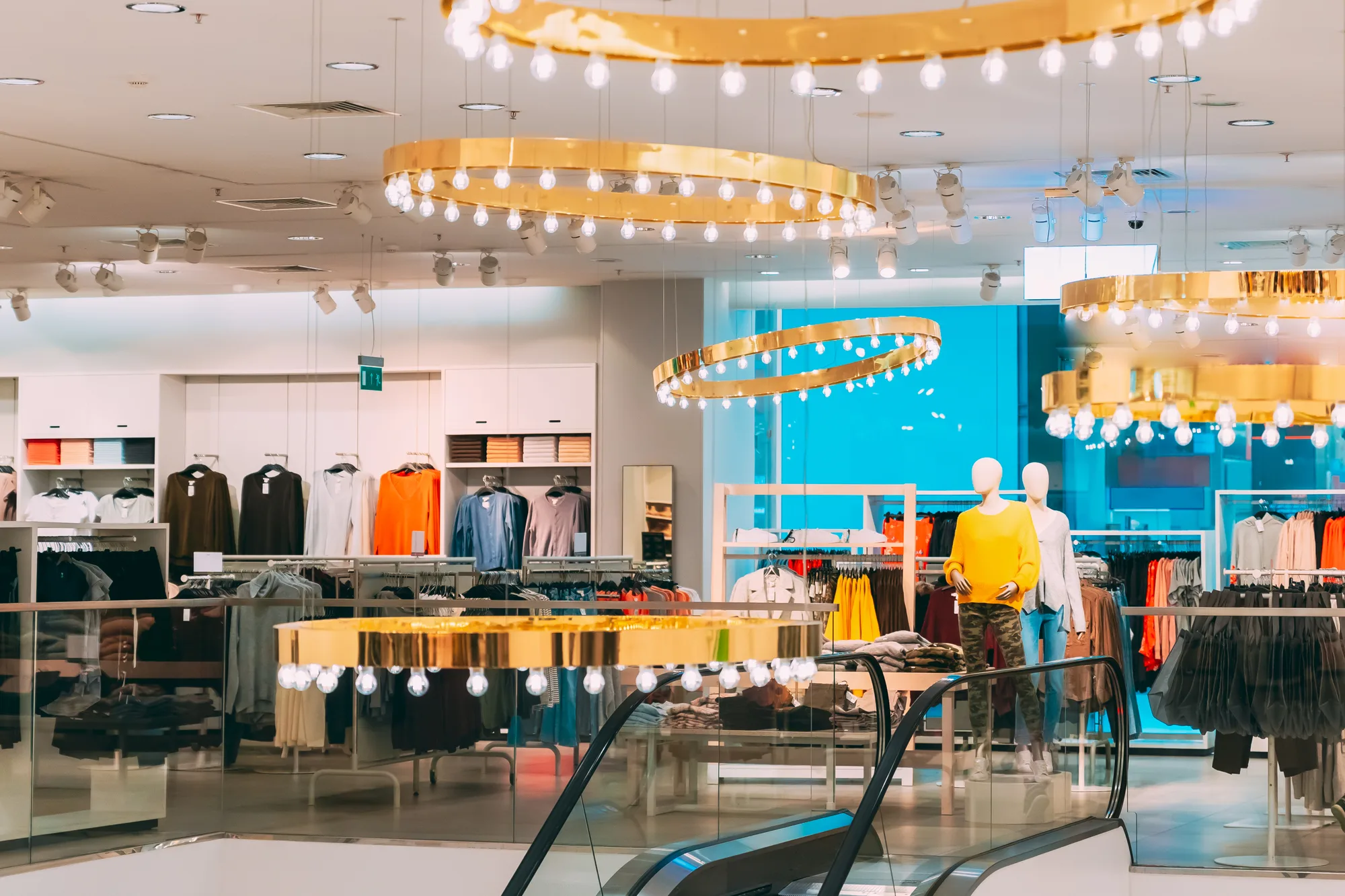 什器レンタルアディスミューズ