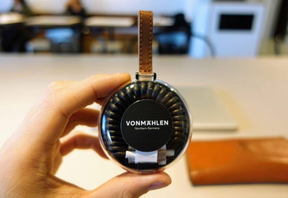 ミニマリズムと機能性を追求したガジェットポーチの中身August