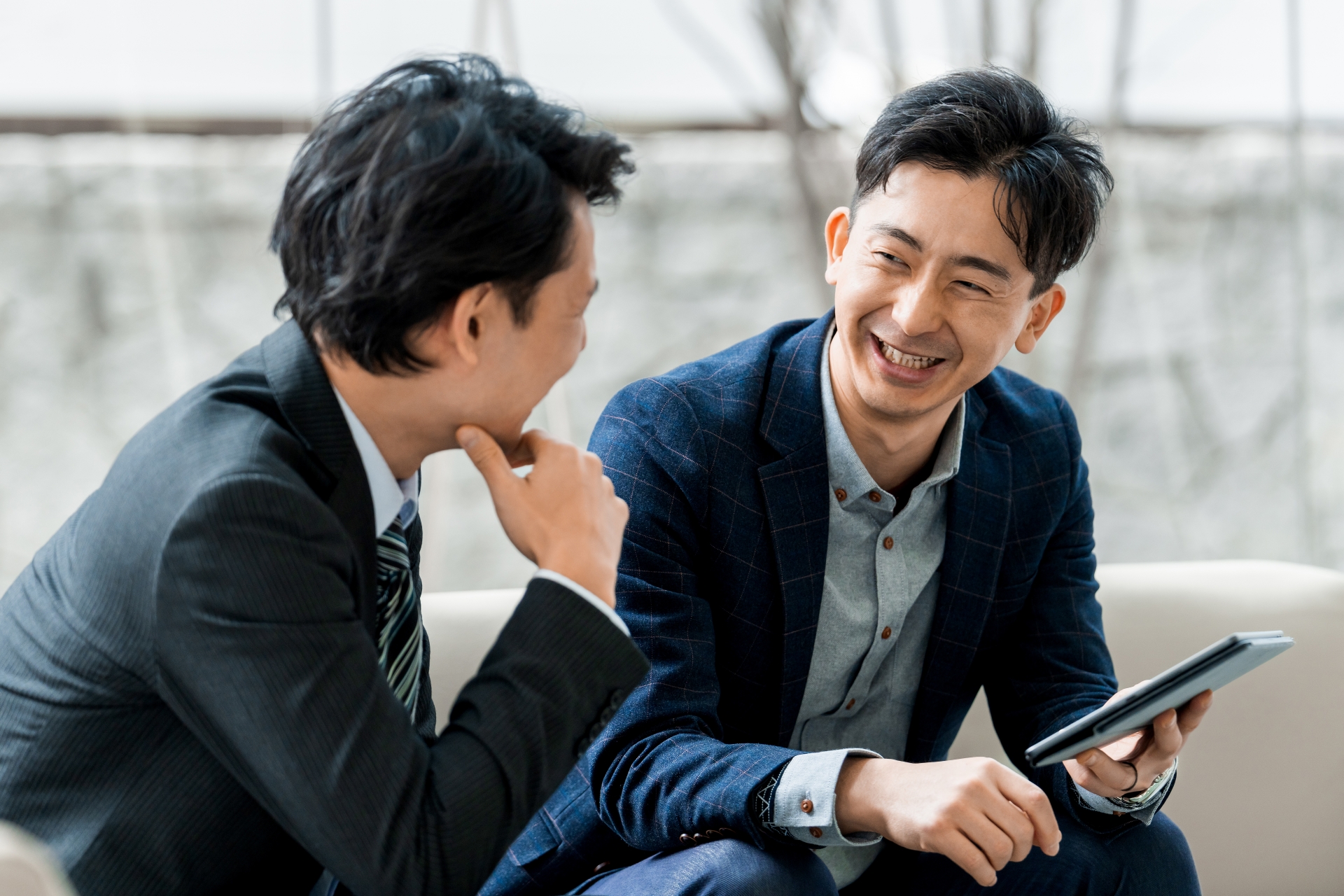 ビジネス手土産の選び方 取引先・会社訪問時の渡し方マナーとNGを解説ギフタ