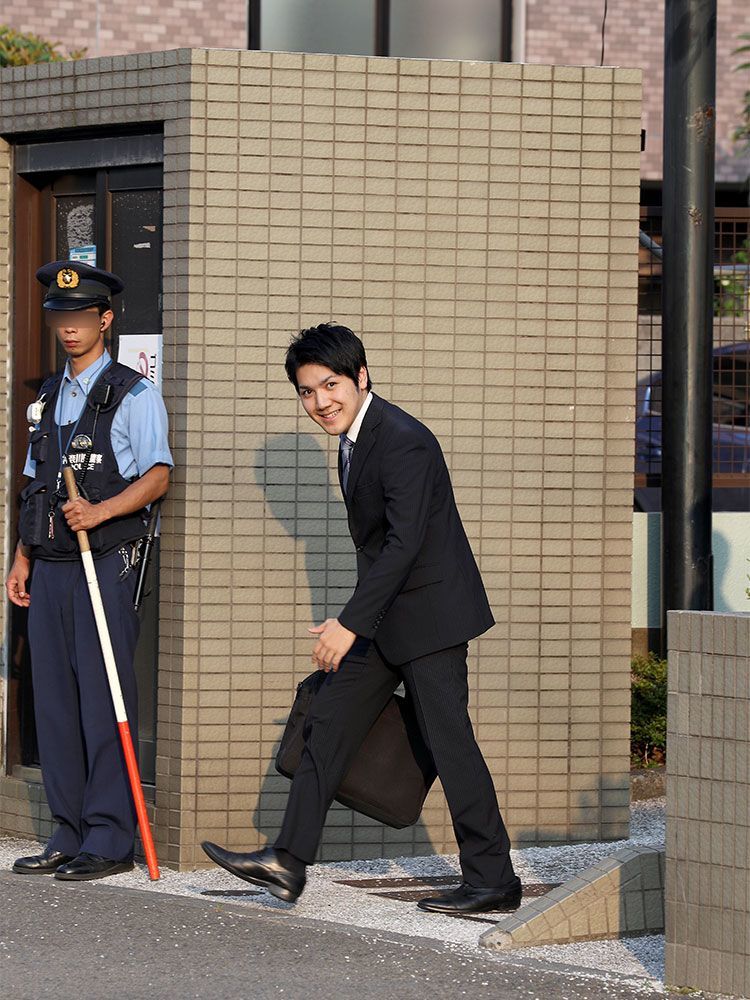 楽天市場 収納ケース 引き出し 収納ボックス クローゼット 収納 浅型 クリアボックス 透明 アイリスオーヤマ コンパクト シンプル 衣装ケース衣類収納 幅35 奥行45 高さ23 積み重ね 押入れ レイアウト 組み合わせ 見える 省スペース BC-M : ベッド・寝具・雑貨 B＆Bスタイル