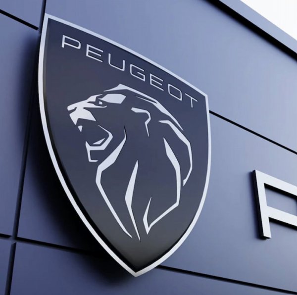 新型ハリアーはなぜ3世代続いた「鷹マーク」を止めた！？ トヨタマークの謎に迫る！フォトギャラリー MOTA