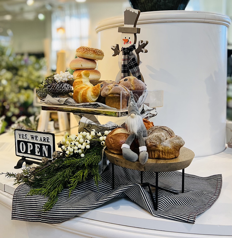 パン屋のディスプレイの写真素材74458038- PIXTA