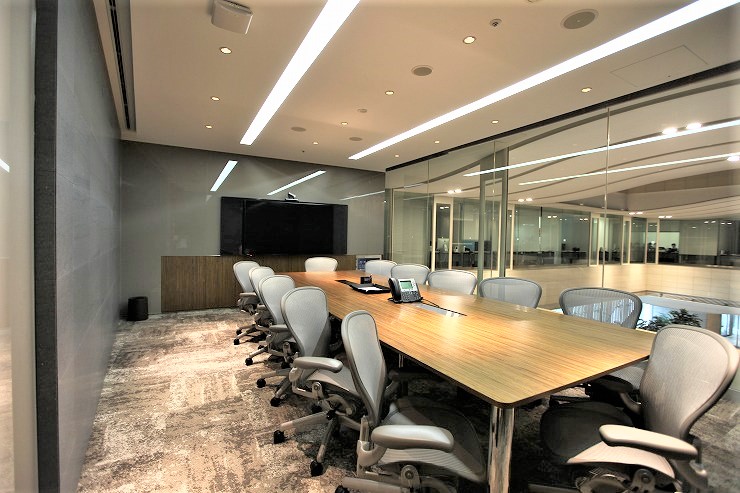 どんな職場で働いてるの？ ドコモ・Comのリアルオフィスツアーmoreドコモ @NTTドコモ採用チーム