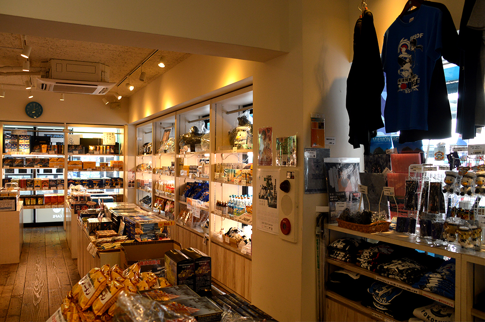 ぶらっと横須賀「どぶ板通り」＆「三笠ビル商店街」歩き ～ グルメでないけど ～ - 食いしん坊万歳 ～ほとんどＢ級～