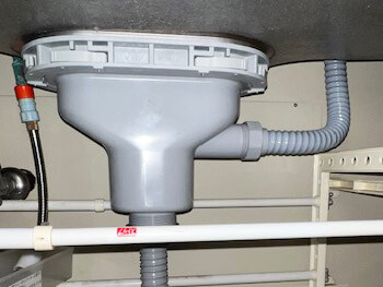 キッチンの水漏れの原因や対処法は？修理費用や予防策まで詳しく解説！ゆとりフォームさっぽろ