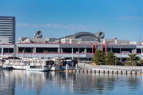 大阪湾に浮かぶ人工島・舞洲にあるカラフルでユニークな建造物舞洲スラッジセンター が、現代ビジネスに取材されました！🎉どのような経緯で生まれて、どのような施設なのか紹介されています。見学も随時受付中です😊 詳細はリンクからチェック✨https:gendai.media