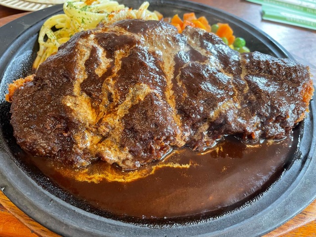 福島市飯坂の老舗洋食屋さんレストランリンカーンポークカツレツを食べてみた！その他営業時間、アクセスなどの情報もお届けします。フジタカブログ