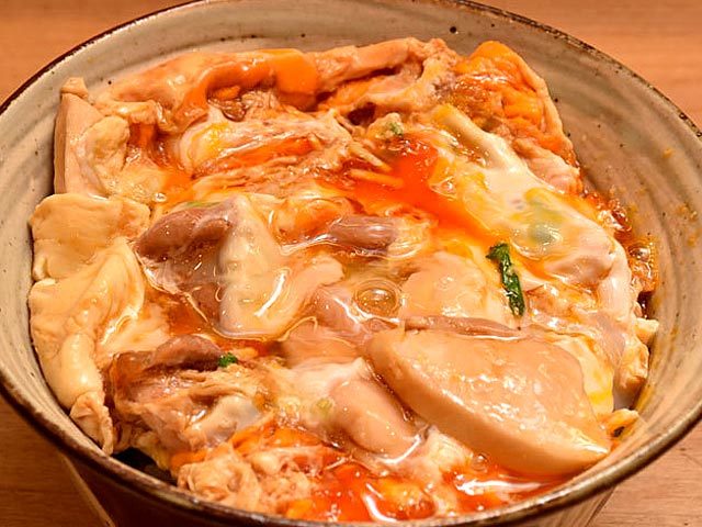 時短ドラマ飯】お惣菜のとんカツとめんつゆで！ 甘じょっぱさ完璧の「超簡単カツ丼」 -