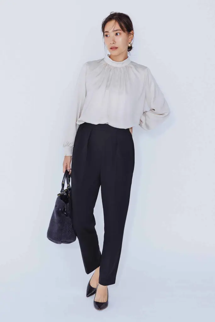 ジャケパン3点コーデセット ネイビーテーラードジャケット×ネイビー形態安定シャンブレー長袖シャツ×ベージュストレッチスリムチノパンツ biz