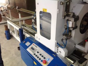 重金属兵器工場の女性労働者