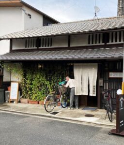 スターダスト主催「スター☆オーディション」最終選考会で私立恵比寿中学、BUDDiiSらがライブ - 音楽ナタリ