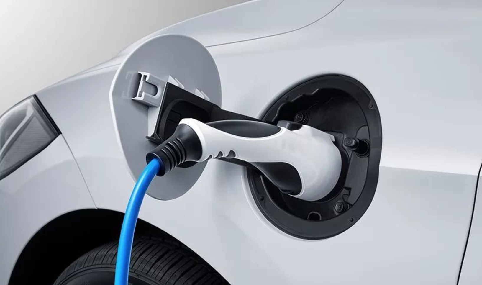 静かで小回り利き快適」 超小型電気自動車 – 宮古毎日新聞社ホームページ -宮古島の最新ニュースが満載