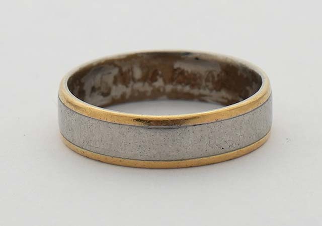 結婚指輪のサイズ直しはどうするべき？方法や工程、注意点などを徹底解説